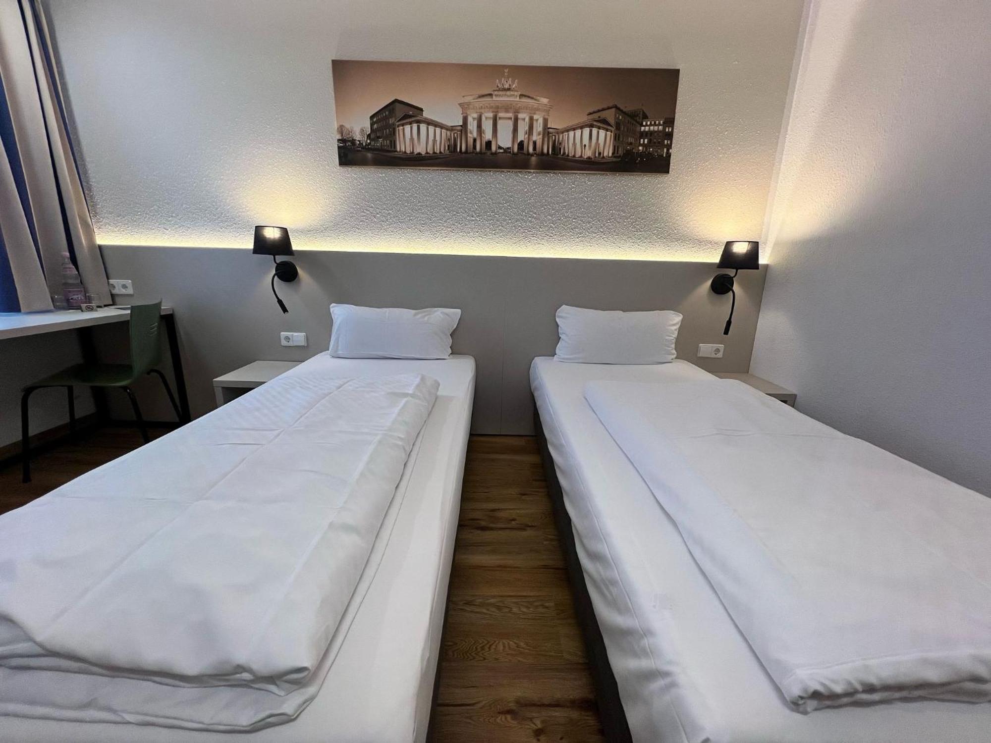 Plaza Inn Berlin Sued Ludwigsfelde Exteriör bild